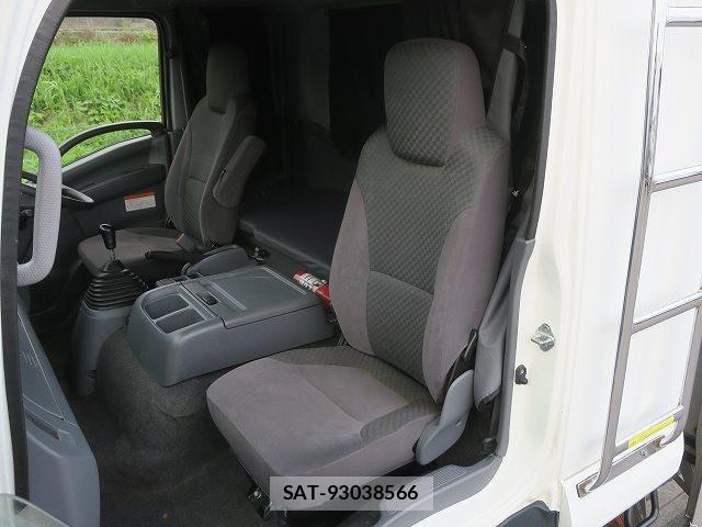 Isuzu FORWARD 2017-02 7902637-21