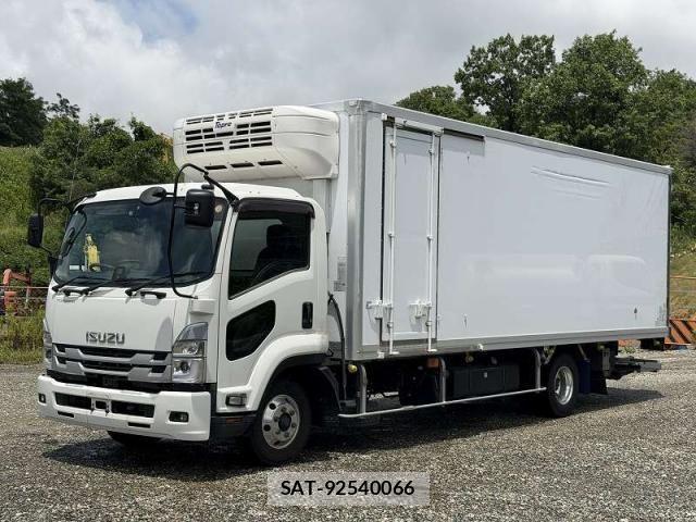 Isuzu FORWARD 2022-01 7902634-1