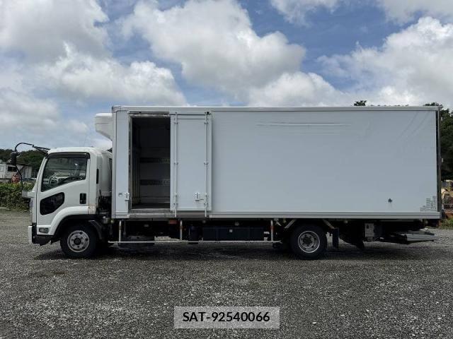 Isuzu FORWARD 2022-01 7902634-19