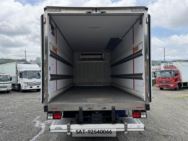 Isuzu FORWARD 2022-01 7902634-23