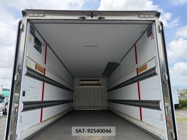 Isuzu FORWARD 2022-01 7902634-25
