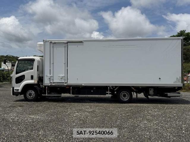 Isuzu FORWARD 2022-01 7902634-2