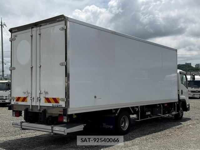 Isuzu FORWARD 2022-01 7902634-5