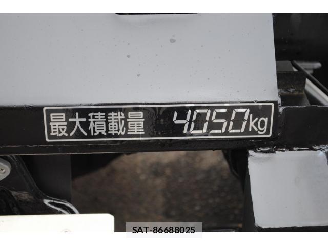 Isuzu FORWARD 2010-04 7902638-9