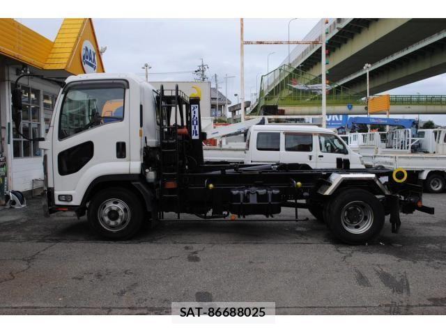 Isuzu FORWARD 2010-04 7902638-1