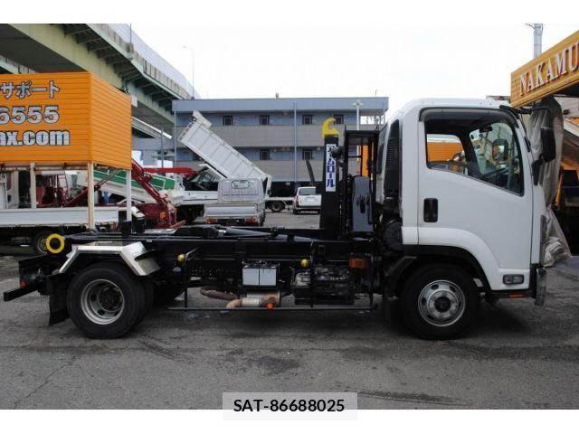 Isuzu FORWARD 2010-04 7902638-2
