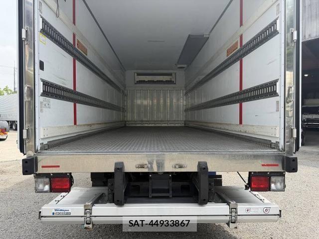 Isuzu FORWARD 2021-06 7902635-25