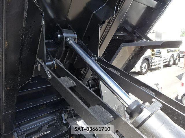 Isuzu FORWARD 2026-05 7902632-13
