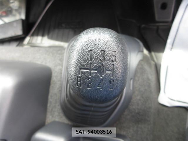 Isuzu FORWARD 2023-02 7961721-26