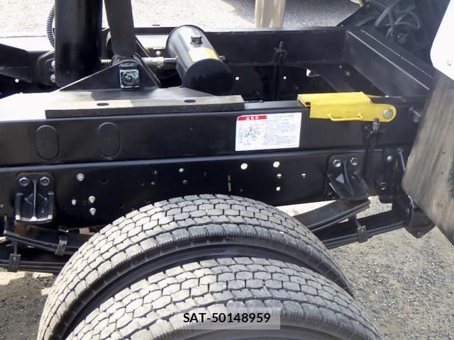Isuzu FORWARD 2017-08 7961741-19