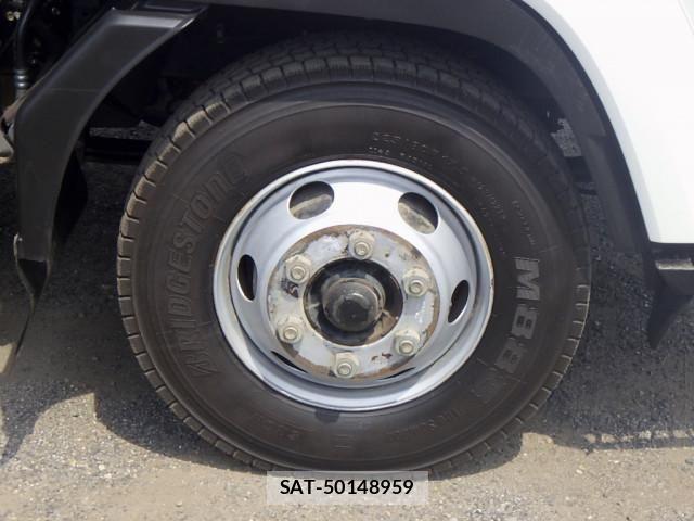 Isuzu FORWARD 2017-08 7961741-22
