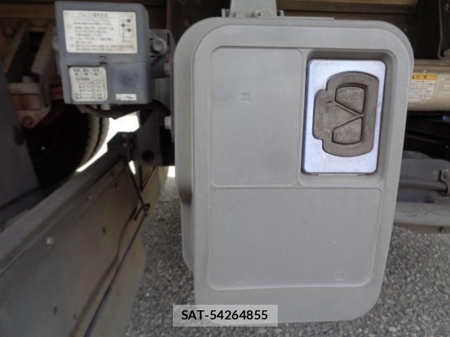 Isuzu FORWARD 2017-02 7961749-14