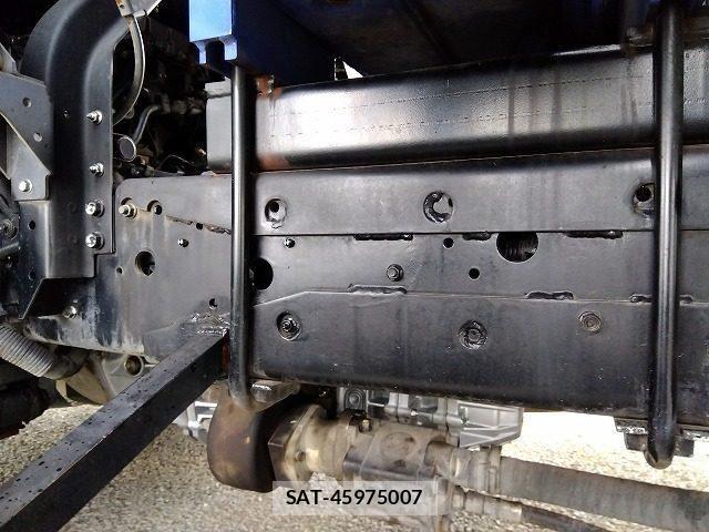 Isuzu FORWARD 2017-07 7961724-24