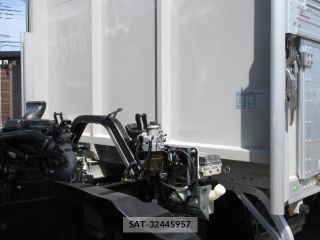 Isuzu FORWARD 2021-05 7979275-12