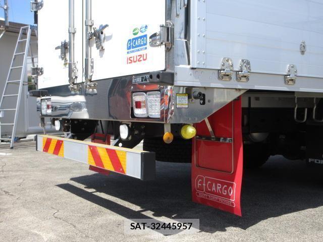 Isuzu FORWARD 2021-05 7979275-19