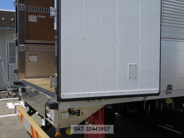 Isuzu FORWARD 2021-05 7979275-28