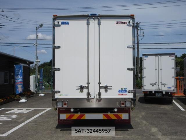 Isuzu FORWARD 2021-05 7979275-5