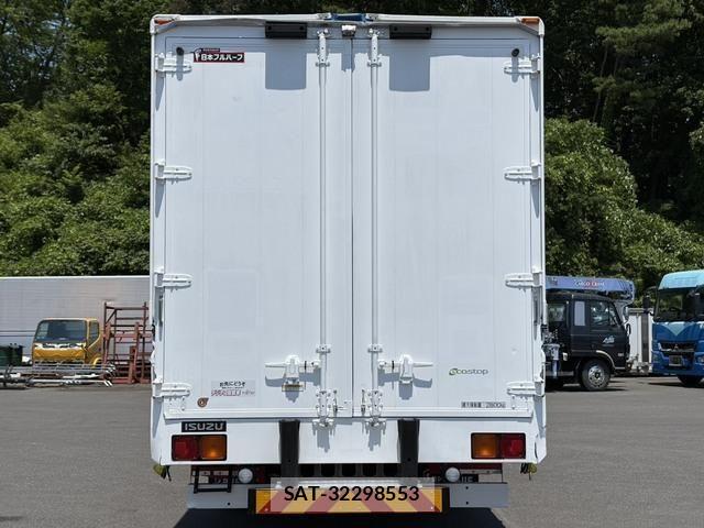 Isuzu FORWARD 2017-02 8035658-6