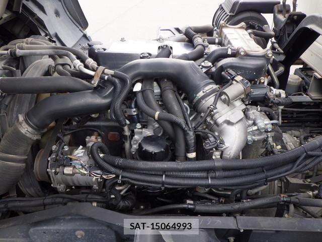 Isuzu FORWARD 2018-04 8035657-12
