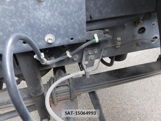 Isuzu FORWARD 2018-04 8035657-16