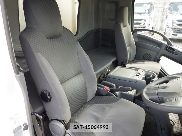 Isuzu FORWARD 2018-04 8035657-22