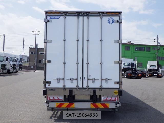 Isuzu FORWARD 2018-04 8035657-5