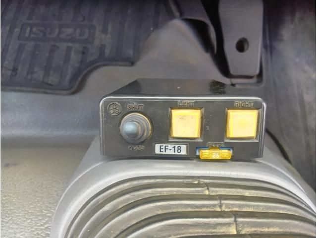 Isuzu FORWARD 2008-11 8060585-27