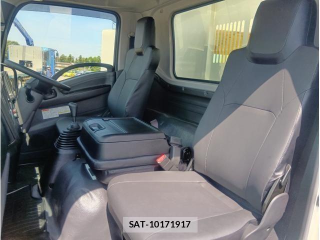 Isuzu FORWARD 2024-09 8073821-23