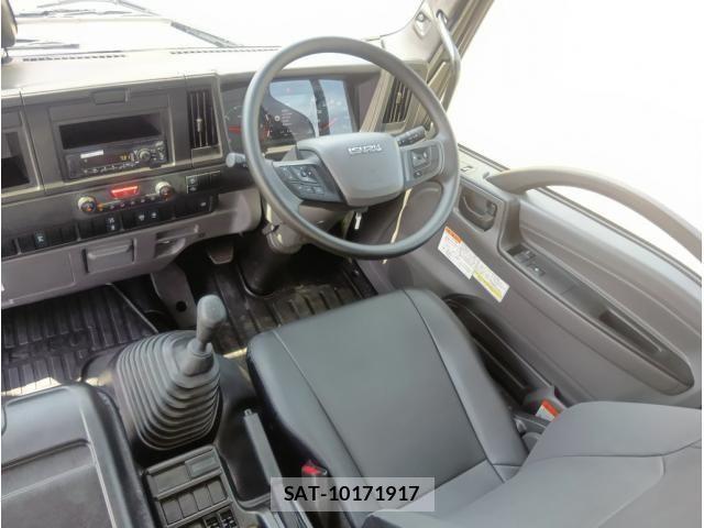 Isuzu FORWARD 2024-09 8073821-24