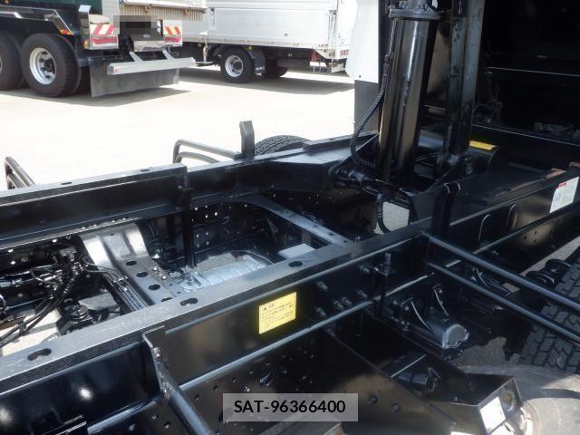 Isuzu FORWARD 2017-07 8073822-9