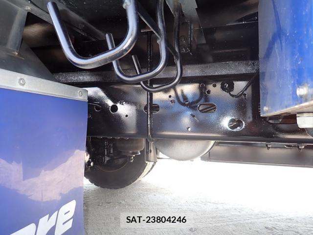 Isuzu FORWARD 2018-07 8073820-21
