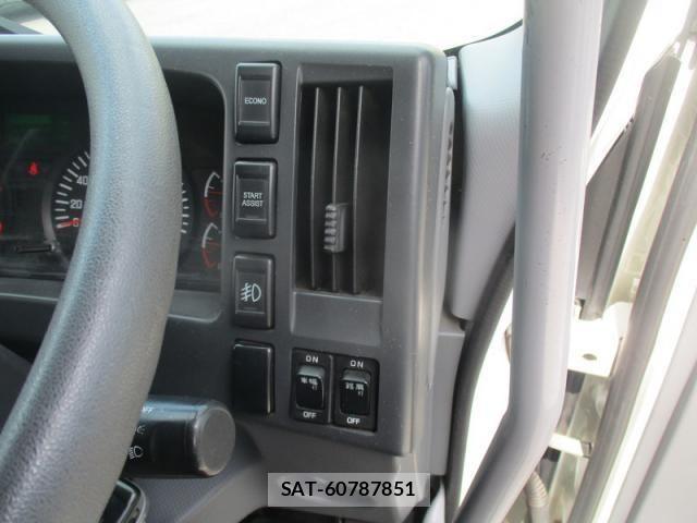 Isuzu FORWARD 2017-02 8073824-28