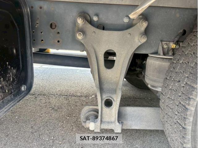 Isuzu FORWARD 2016-04 8099259-20