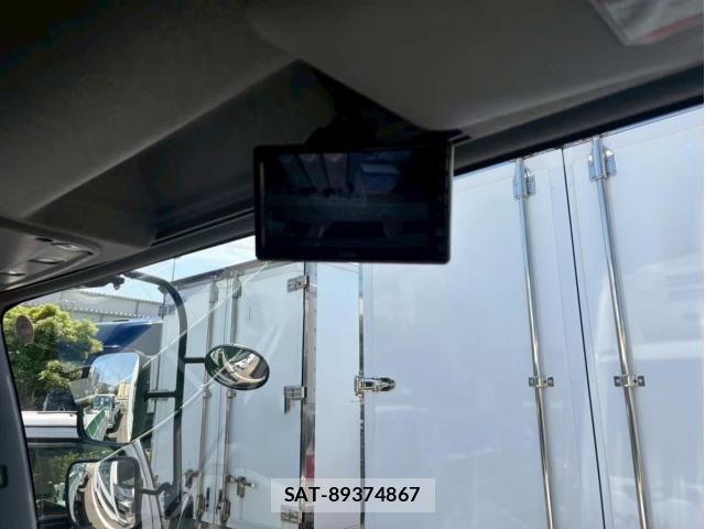 Isuzu FORWARD 2016-04 8099259-26