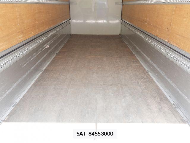 Isuzu FORWARD 2018-04 8130233-14