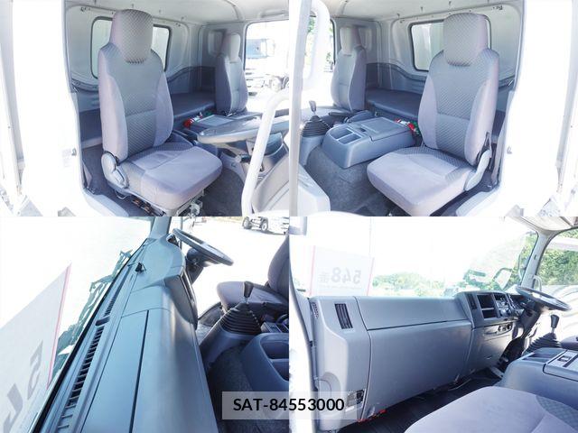 Isuzu FORWARD 2018-04 8130233-19