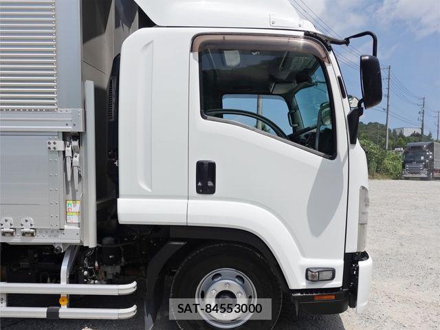 Isuzu FORWARD 2018-04 8130233-2