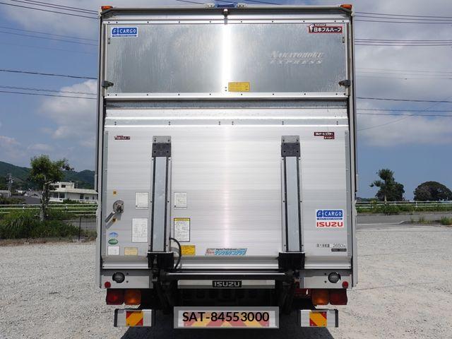 Isuzu FORWARD 2018-04 8130233-5
