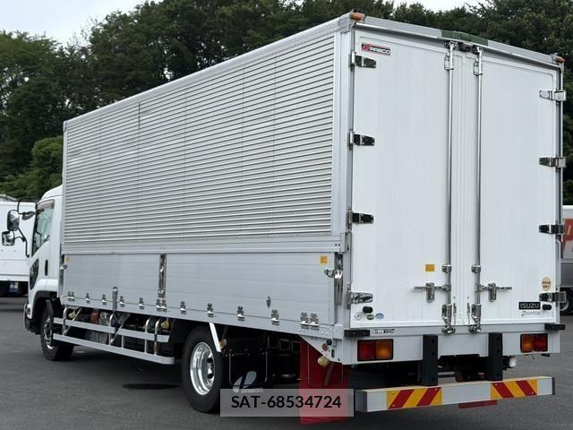 Isuzu FORWARD 2015-06 8145833-5