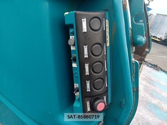 Isuzu FORWARD 2007-09 8158483-11