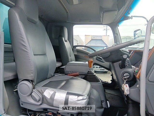Isuzu FORWARD 2007-09 8158483-12