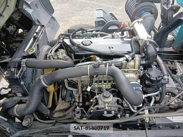Isuzu FORWARD 2007-09 8158483-18