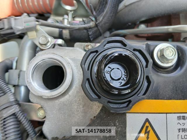 Isuzu FORWARD 2025-04 8158478-11
