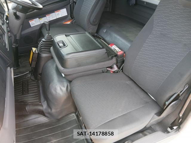 Isuzu FORWARD 2025-04 8158478-22