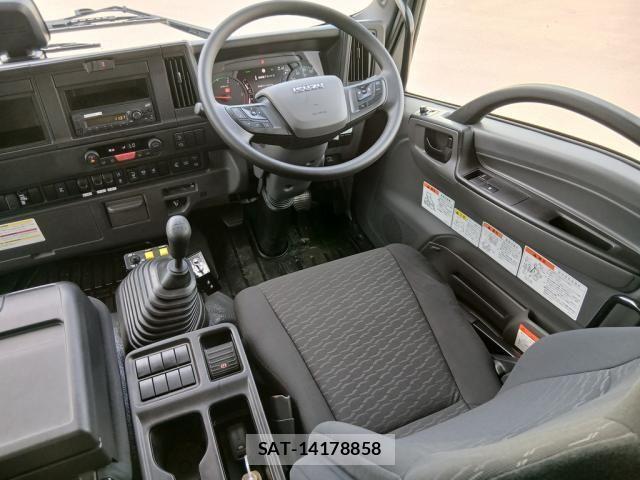 Isuzu FORWARD 2025-04 8158478-24