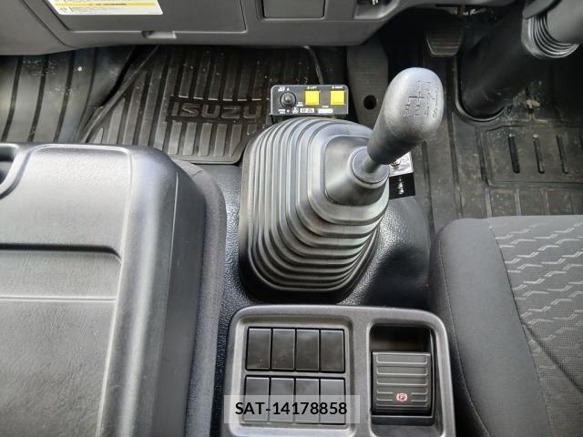 Isuzu FORWARD 2025-04 8158478-26