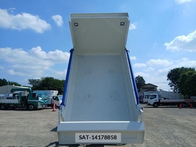 Isuzu FORWARD 2025-04 8158478-7