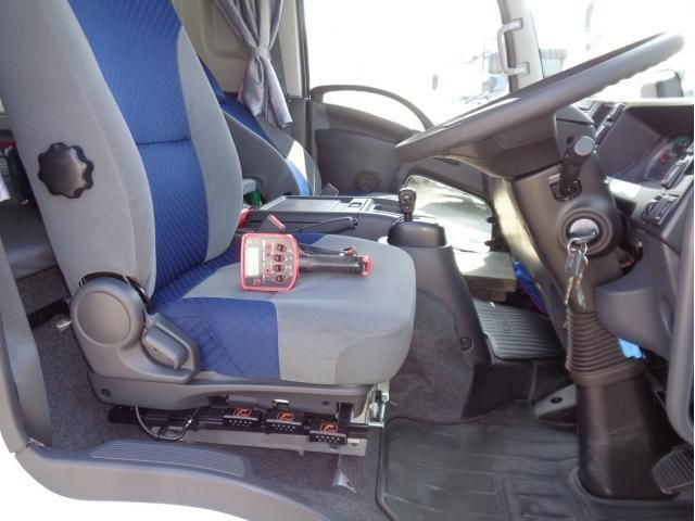 Isuzu FORWARD 2022-09 8186379-25