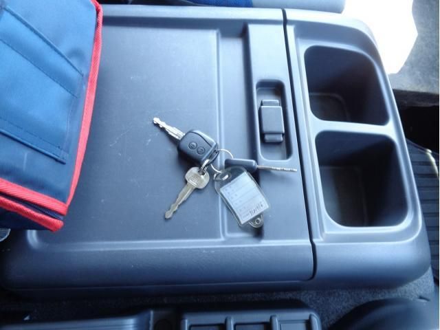Isuzu FORWARD 2022-09 8186379-27