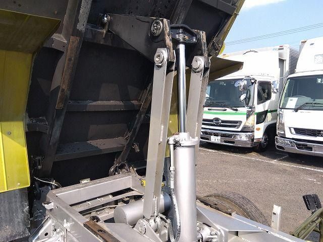 Isuzu FORWARD 2019-11 8186388-9